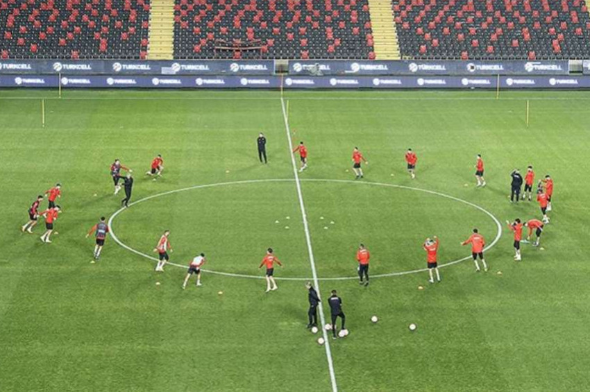 Türkiyenin Ermenistan ve Hırvatistan maç takvimi belli oldu