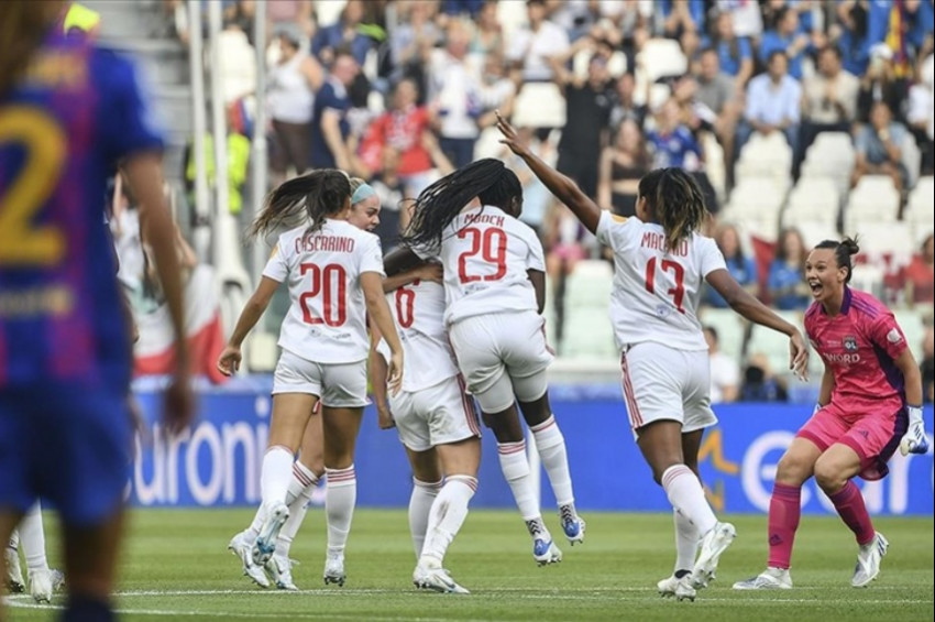 UEFA Kadınlar Şampiyonlar Liginde Şampiyon Olimpik Lyon