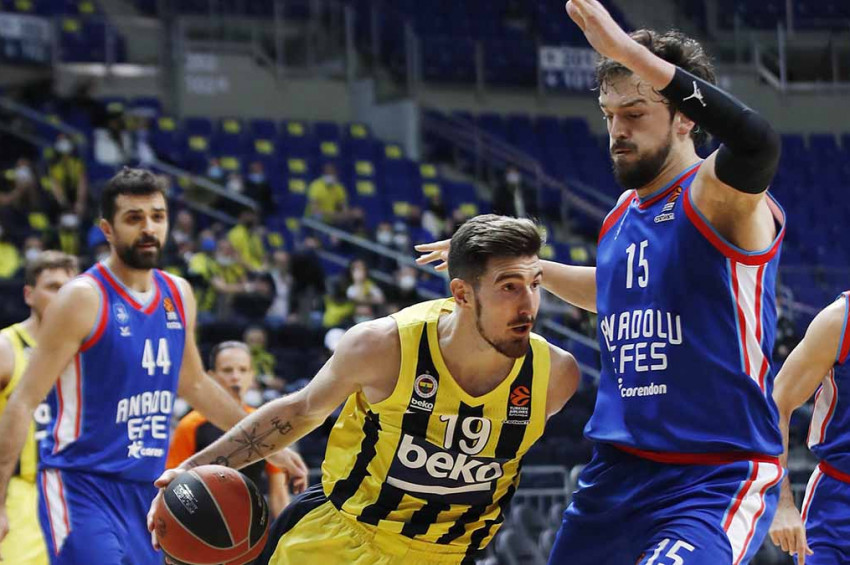 Fenerbahçe Beko, Anadolu Efese ikinci maçı da vermedi