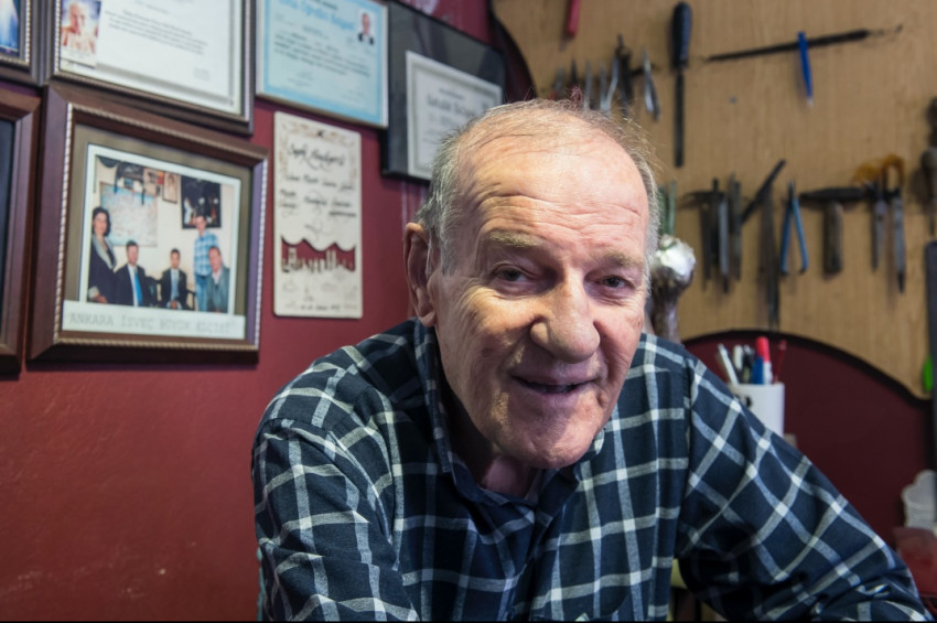 Suphi Ustanın çalınan telkarileri için imza kampanyası