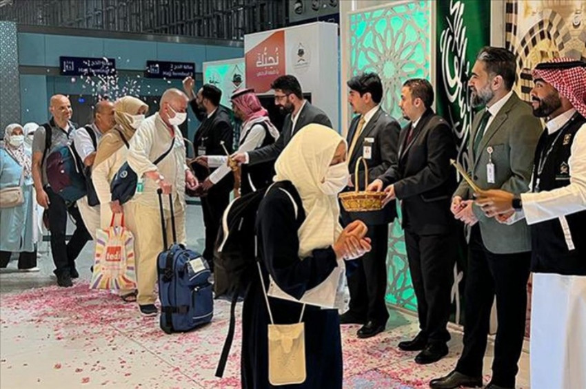 İlk Türk hacı adayı kafilesi Medineye ulaştı