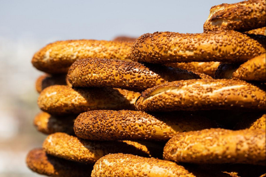 İstanbul’da simite zam geldi: Simit 5 TL oldu