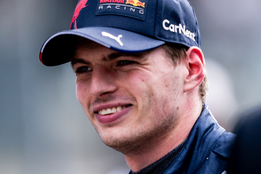 F1 Avusturya Grand Prixsinde pole pozisyonu Max Verstappenin