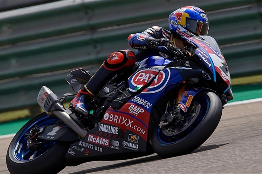 Toprak Razgatlıoğlu, İngiltereden rüzgar gibi geçti