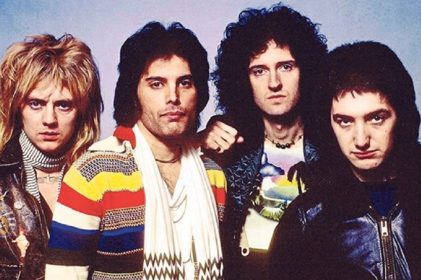 Queen Greatest Hits albümü ile rekora imza attı