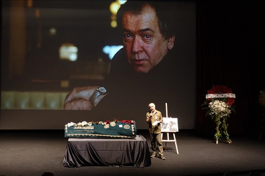 Yönetmen Erden Kıral Zincirlikuyu Mezarlığında toprağa verildi