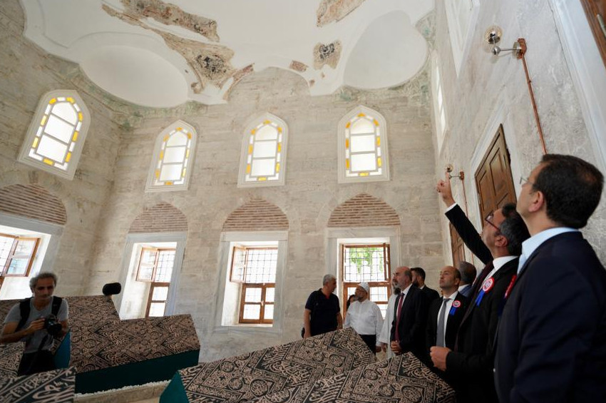 Fatihteki Seyyid-i Velayet ve Asude Hanım Türbeleri ziyarete açıldı