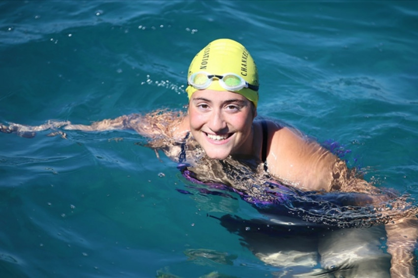 Aysu Türkoğlu, Manş Denizini geçen en genç Türk yüzücü oldu