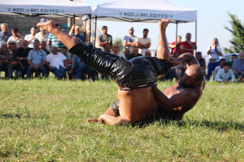 Denizli Yağlı Güreşlerinde başpehlivan: Orhan Okulu