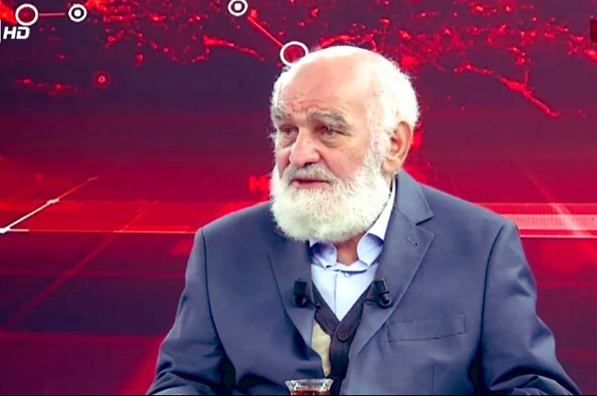 Gazeci Mustafa Karahasanoğlu vefat etti