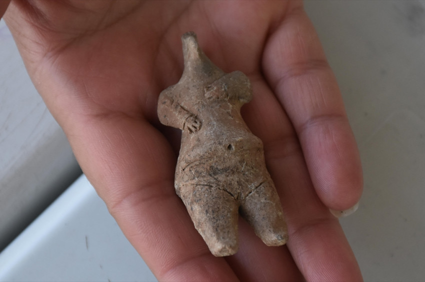 İzmir Kemalpaşada Venüs heykelciği bulundu