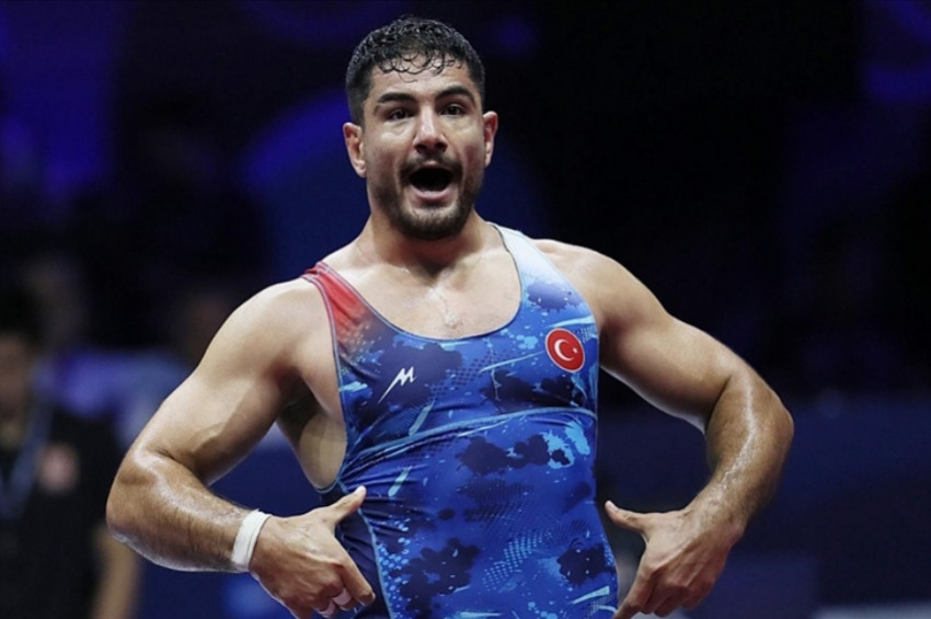 Taha Akgül dünya şampiyonluğunu üçledi