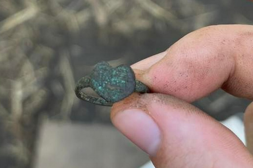 Amerikada 400 yıllık kalp şeklinde yüzük bulundu