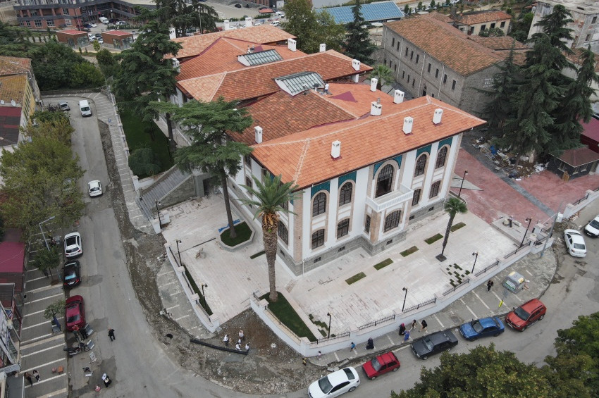 Trabzondaki tarihi vilayet binasının restorasyonu bitti