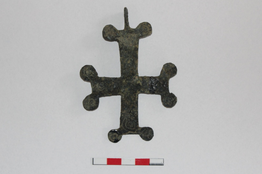 Tokatta 900 yıllık sarkaçlı haç bulundu