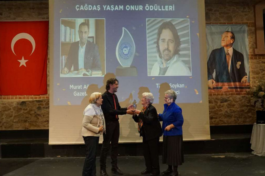 İlk Çağdaş Yaşam Onur Ödülü verildi