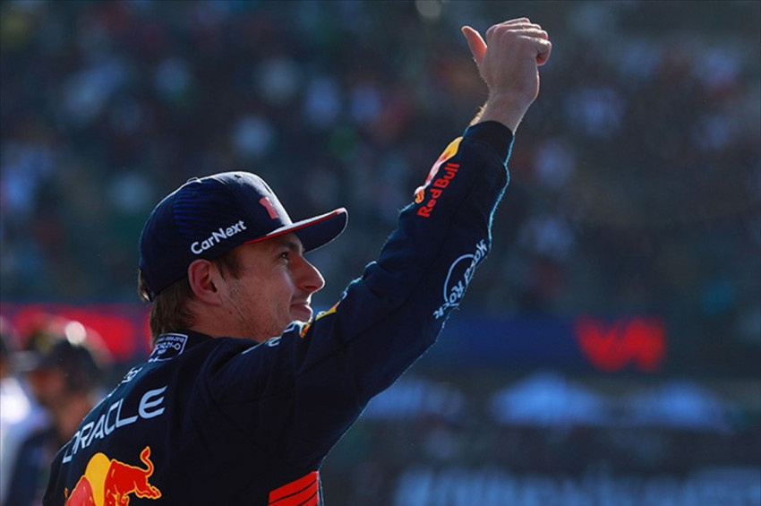 Red Bull Pilotu  şampiyon Max Verstappen Las Vegas Grand Prixini de kazandı