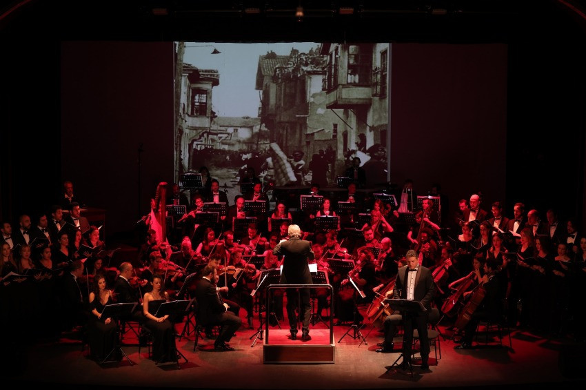 Darüşşafaka Cemiyeti 160. Yılını adına bestelenen Kantat ile kutladı