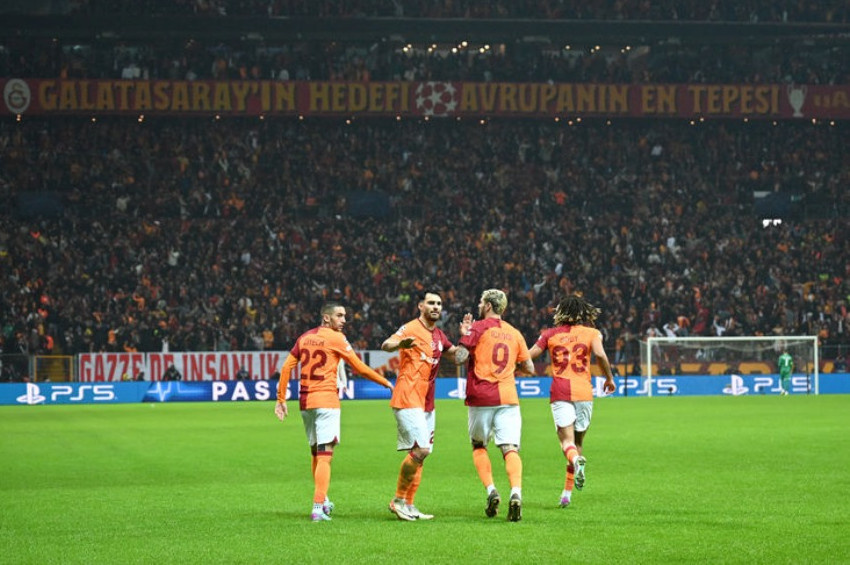 İstanbulda yağmur altında gol yağmuru: Galatasaray 3 - Manchester United 3