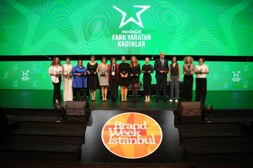 Türkiyenin fark yaratan kadınları ödüllerini aldı