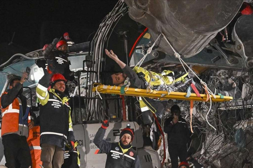 Hatayda 7 aylık bebek, Maraşta 26 yaşında genç 140 saat sonra kurtarıldı