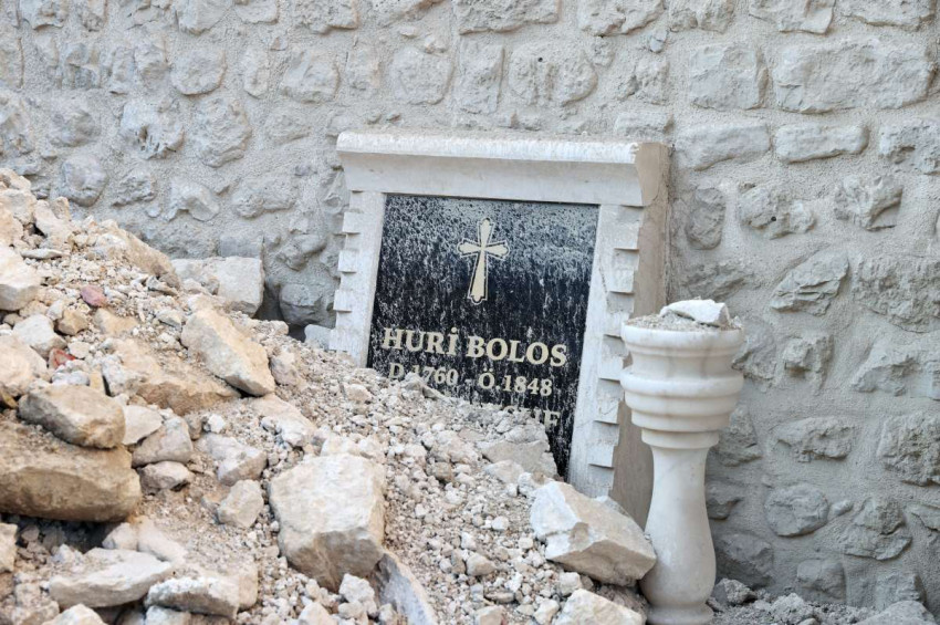 Hatay'daki Aziz Georgios Rum Ortodoks Kilisesi'nde büyük hasar var