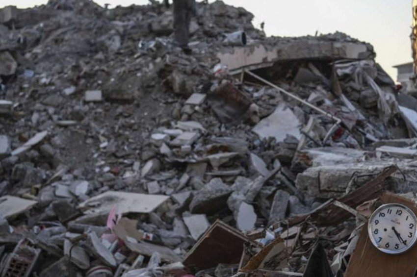 Adıyamanda 6 yaşındaki kız çocuğu 178 saat sonra enkazdan sağ çıkarıldı