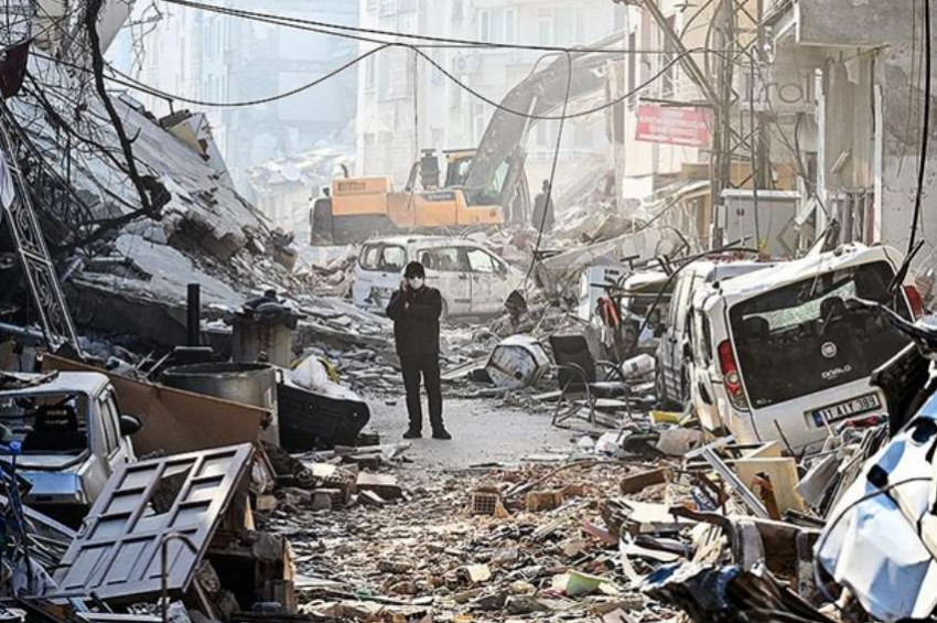 Depremlerdeki ölü sayısı 40 bin kişiye ulaştı