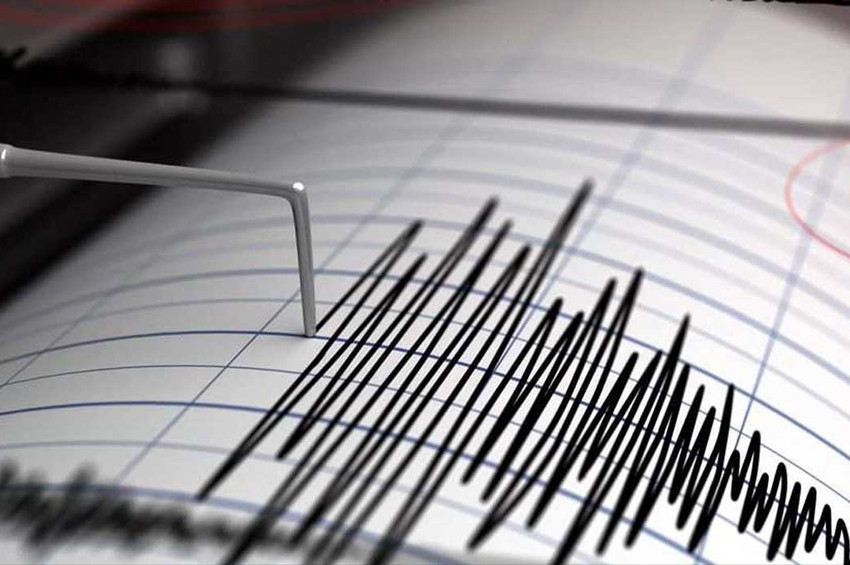 İzmirde deprem: Büyüklüğü 4.1