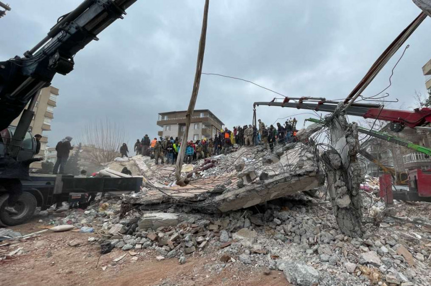 Deprem anında soğukkanlı olmak çok önemli