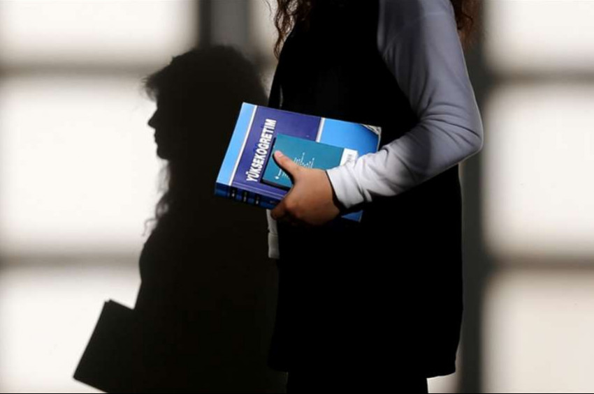 Üniversiteler süresiz tatil edildi