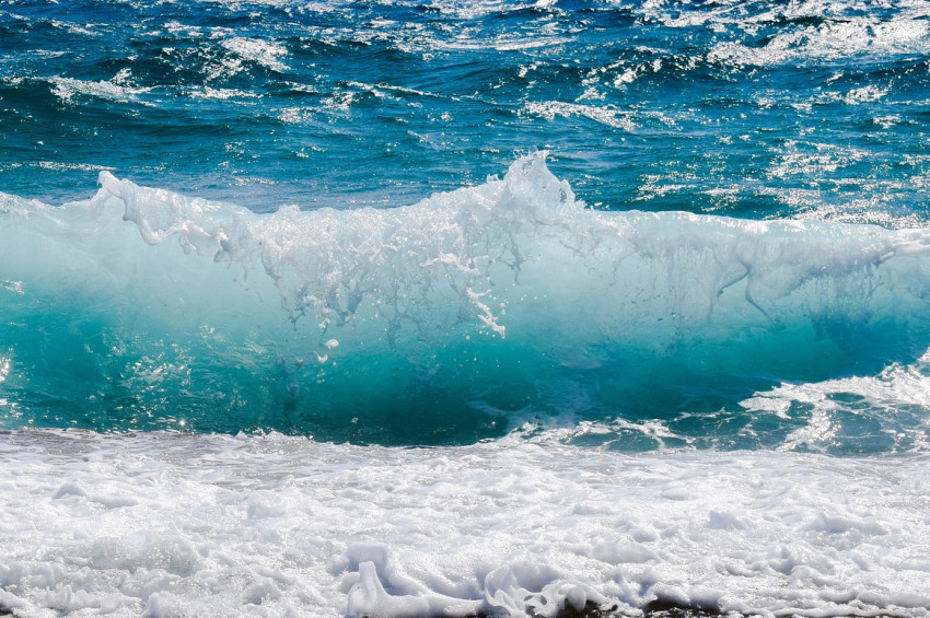 İstanbulda sıcaklıkla aninden düşecek, fırtına uyarısı yapıldı