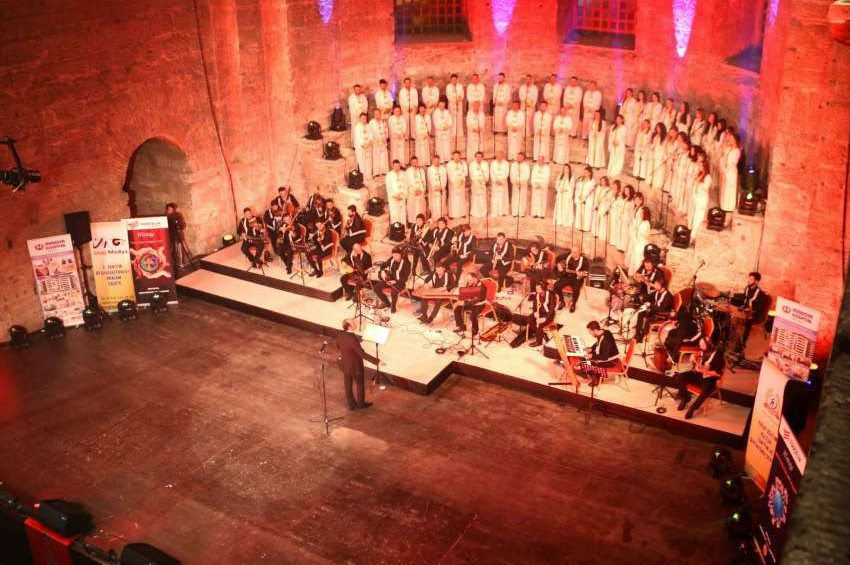 İstanbul, Antakya Medeniyetler Korosu ve depremzede tiyatroları kucaklayacak