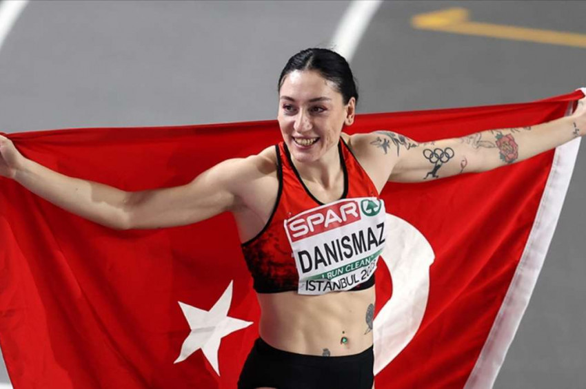 Üç adım atlamada  Tuğba Danışmaz Avrupa Şampiyonu oldu