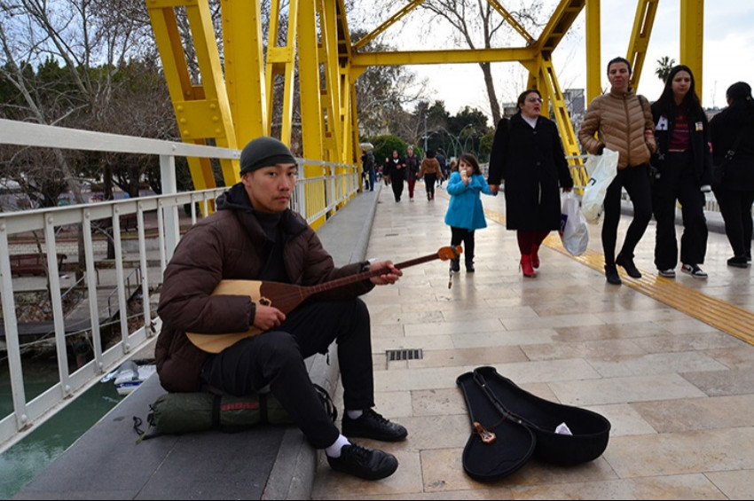 Geleneksel Türk Müziğinin sokak elçisi Aman Odun