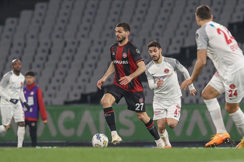 Altı gollü maçı Fatih Karagümrük kazandı