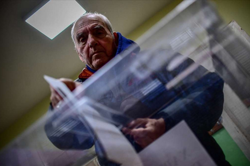 Bulgaristanda seçimlerin galibi PP-DB koalisyonu oldu