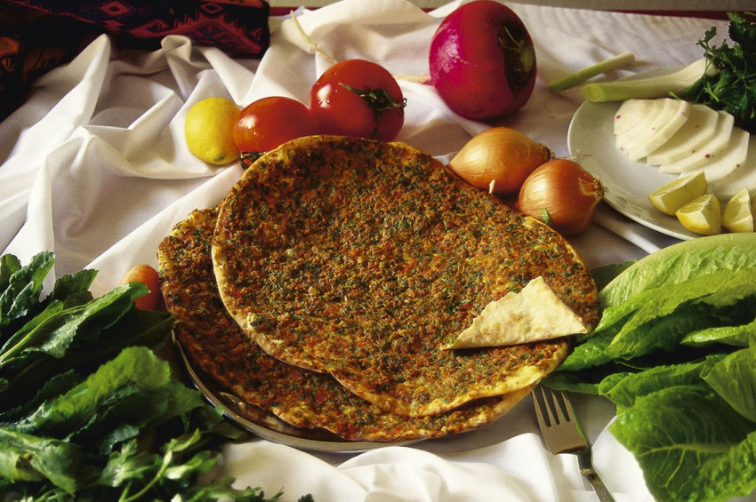 Gaziantep Lahmacunu tarifi ve yapılış özellikleri