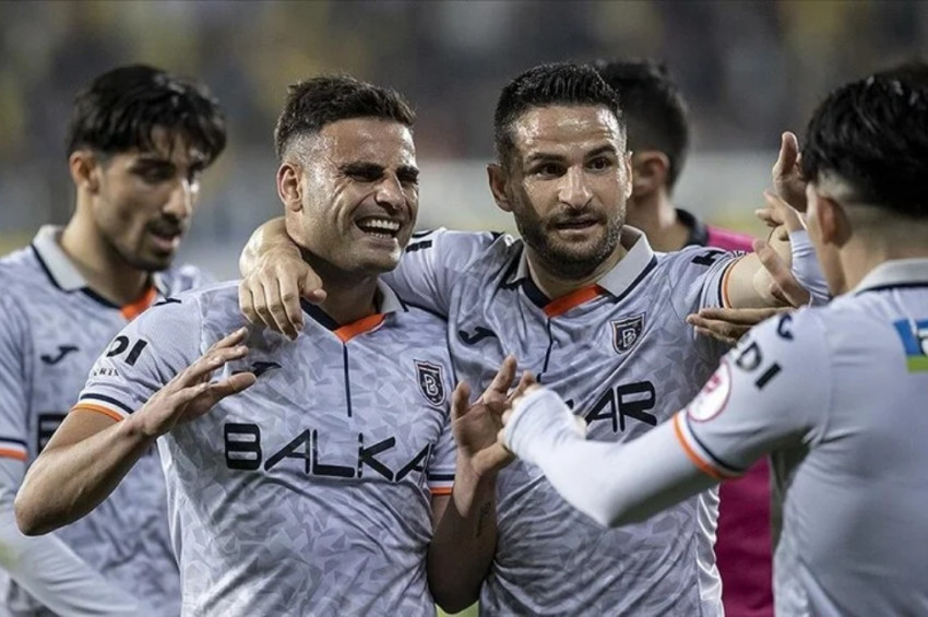 Ankaragücüye berabere kalan Başakşehir kupa finalinde Fenerbahçenin rakibi oldu