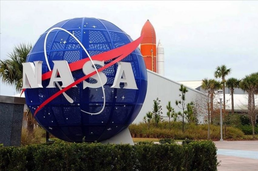 NASA, UFO görüntüleri paylaştı