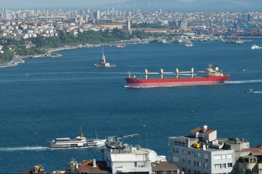 Boğazlardan geçiş ücreti 5 kat arttırıldı