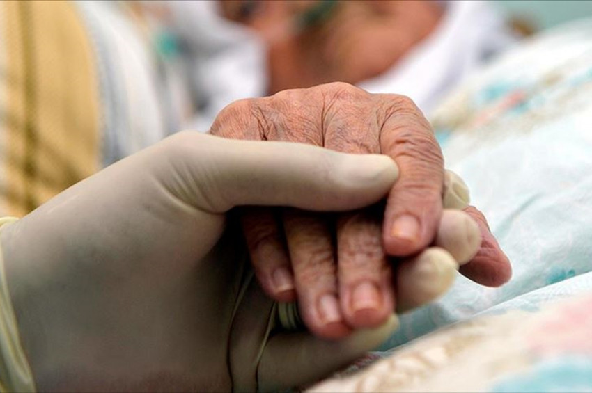 Yaşı 80i geçenler doğrudan evde sağlık hizmeti alabilecek