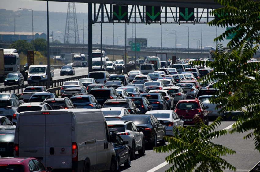 Karayolları trafiğinde bayram yoğunluğu başladı