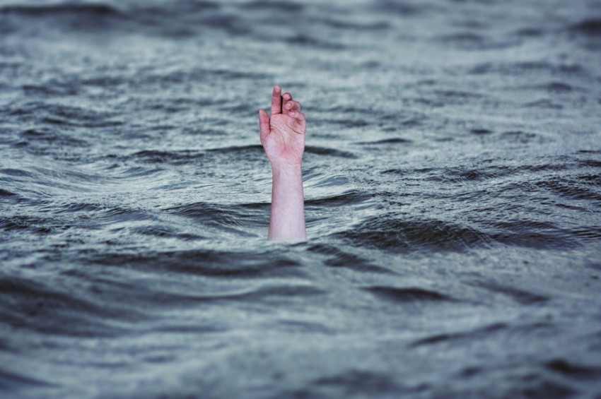 Dünya boğulan insan sayısını açıklayan DSÖ yüzme bilmek şart uyarısı yaptı