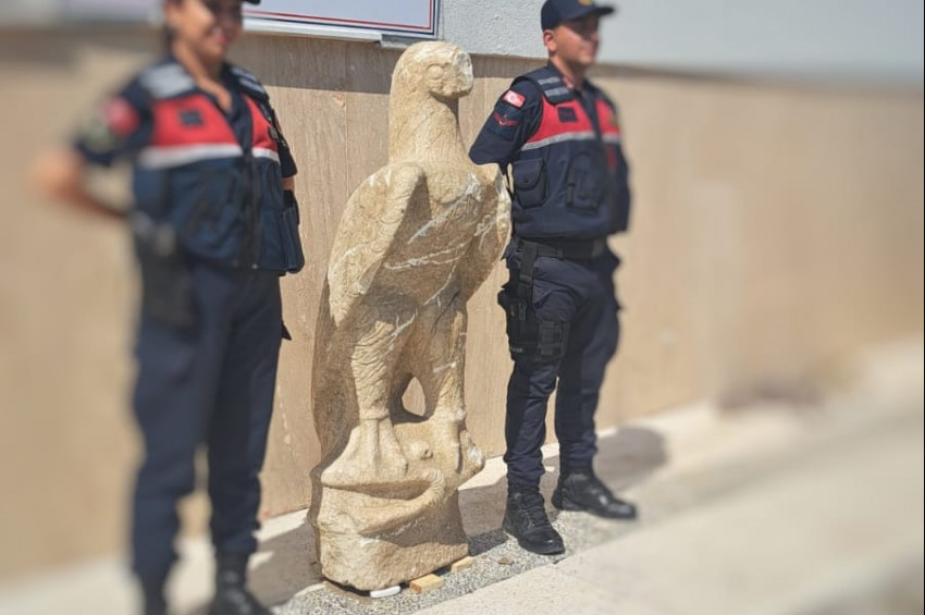 Yozgatta yakalanan dev kartal heykeli tarihi eser mi?