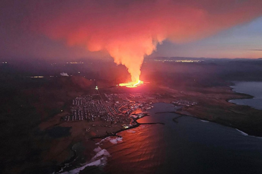 İzlandada volkan patlaması paniği yaşandı