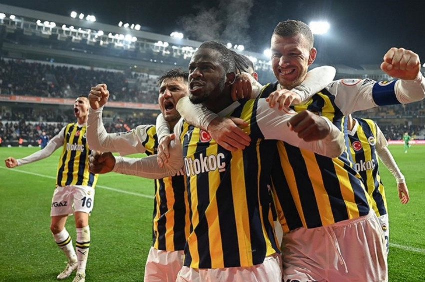 Fenerbahçe, Başakşehiri son dakikalarda penaltıdan bulduğu golle yıktı
