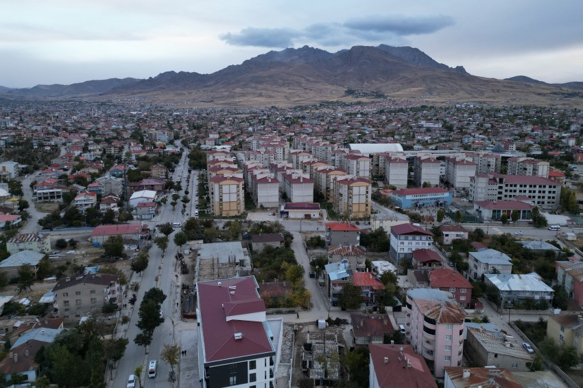 Vanda deprem olursa 8 bin bina yerle bir olabilir