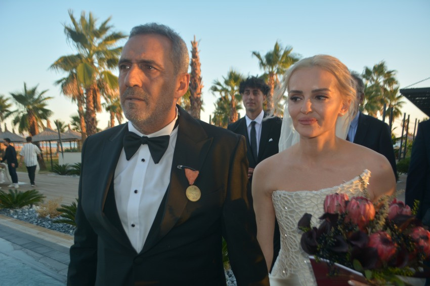 Yavuz Bingöl evlendi, babasının takı hediyesi İstiklal Madalyası oldu