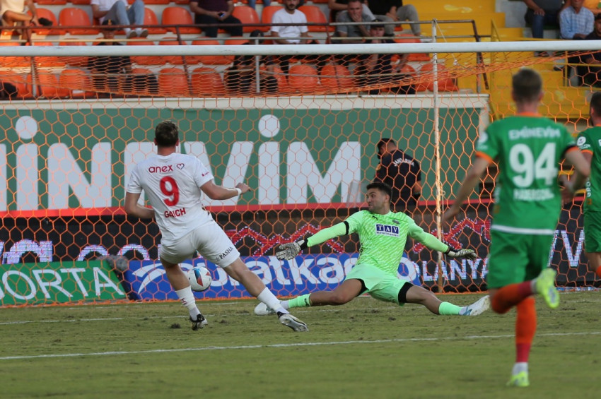 Alanyaspor: 1 - Antalyaspor: 2